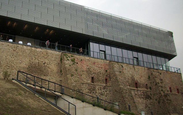21 modern trifft alte Substanz